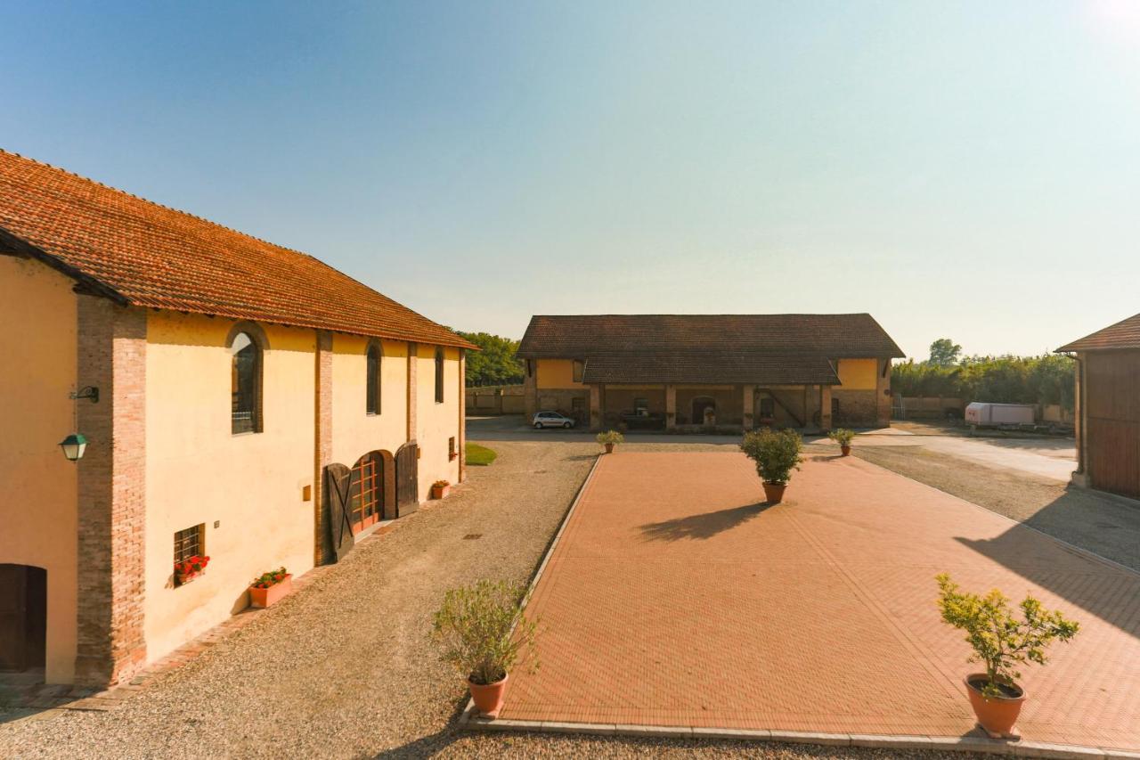 Agriturismo Le Corti Della Gualdana Voghera Exteriör bild
