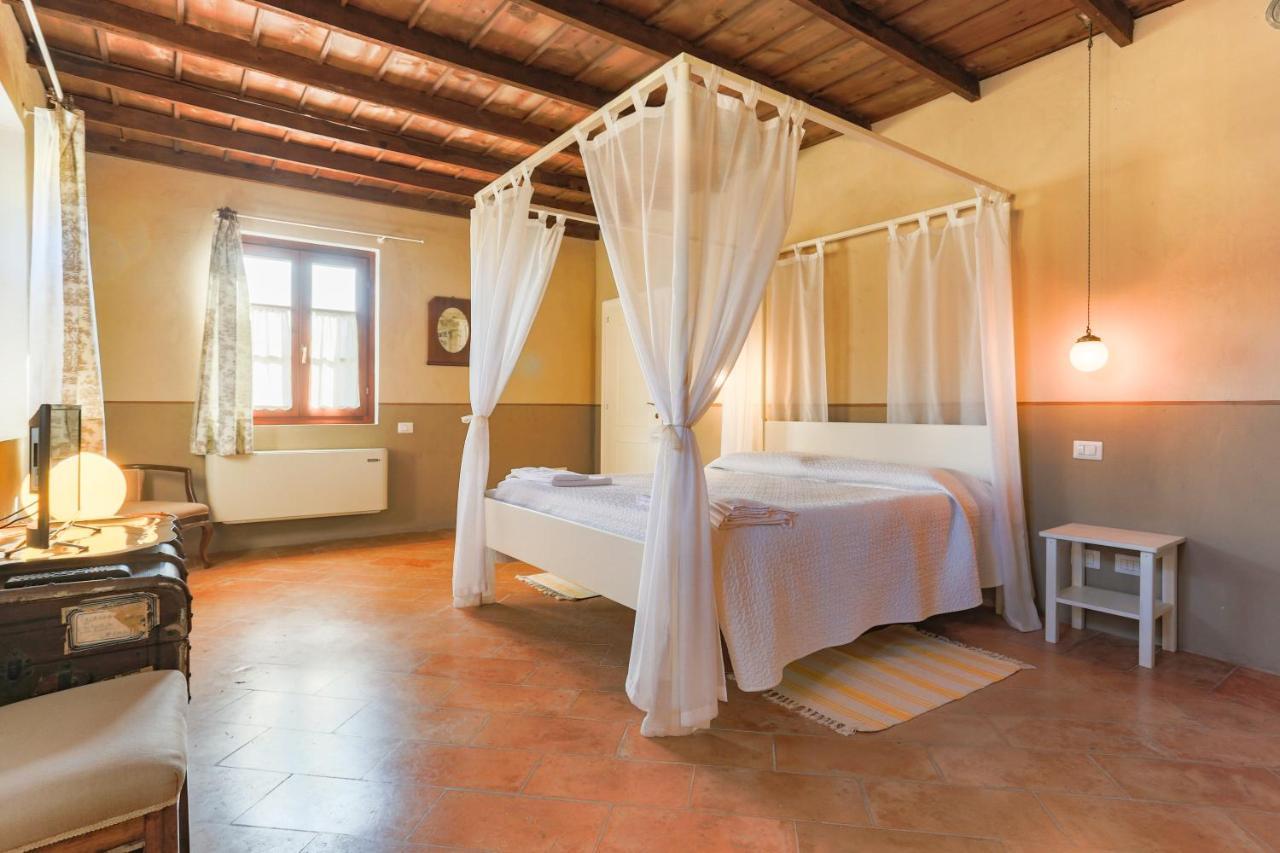 Agriturismo Le Corti Della Gualdana Voghera Exteriör bild