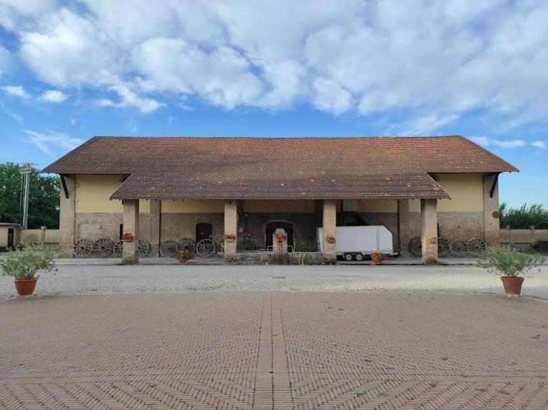 Agriturismo Le Corti Della Gualdana Voghera Exteriör bild