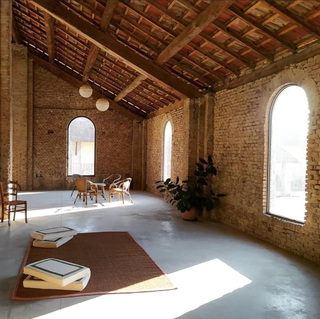 Agriturismo Le Corti Della Gualdana Voghera Exteriör bild